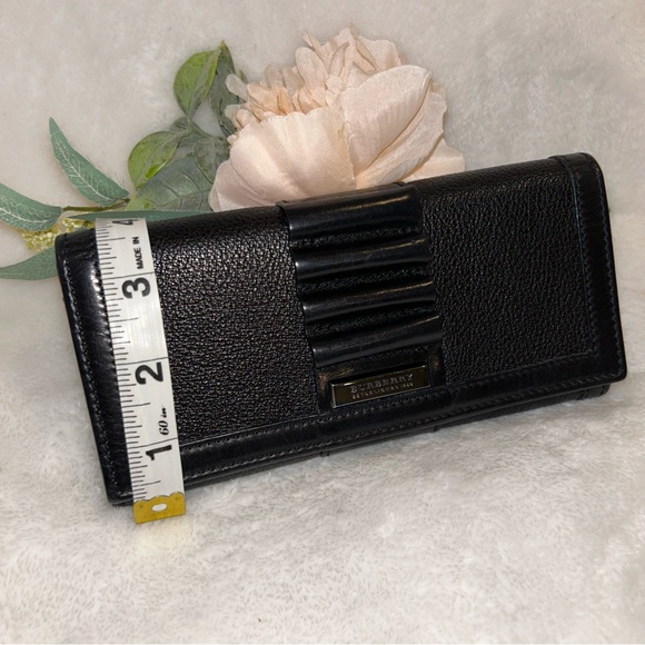 Burberry Continental Wallet in Black Leather - Smooth and Textured - Picture 13 of 16